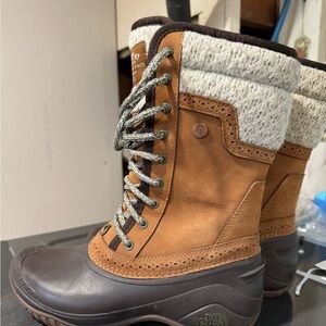 The North Face Women's Shellista II Mid 'Daschund Brown' Winter Boots